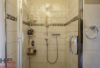 Heinekens Park älteres Einfamilienhaus auf herrlichem Südgrundstück - geräumige bodengleiche Dusche